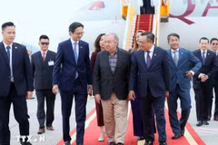 El secretario general de la Organización de las Naciones Unidas (ONU), António Guterres, llega a Hanoi para comenzar su visita oficial a Vietnam y participar en la ceremonia de firma de la Convención de Hanoi. (Foto: VNA)