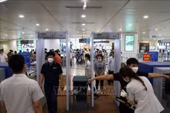 Aeropuertos de Vietnam implementan check-in biométrico. (Foto: VNA)