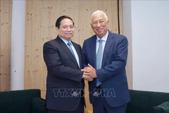El primer ministro de Vietnam, Pham Minh Chinh, se reúne en Kuala Lumpur con el presidente del Consejo Europeo, Antonio Costa. (Foto: VNA)