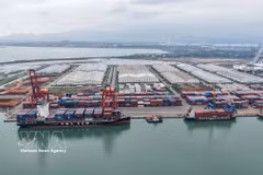 Puerto internacional de Chu Lai, centro logístico importante de la región central de Vietnam. (Foto: VNA)