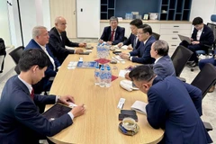 El presidente de la Junta Directiva de Petrovietnam, Le Manh Hung, en el encuentro con la Asociación Búlgara de Energía Atómica (BULATOM). (Fuente: Petrotimes)