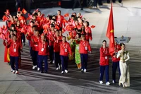 La delegación vietnamita en la inauguración de SEA Games 33. (Foto: VNA)