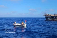Rescatan a 36 pescadores de Quang Ngai a la deriva en zona especial de Truong Sa (Foto: VNA)