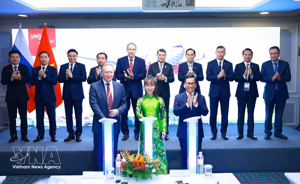 vnanet-potal-thu-tuong-le-minh-hung-du-chuong-trinh-ket-noi-thuong-mai-va-dau-tu-viet-nam-lien-bang-nga-8833141.jpg