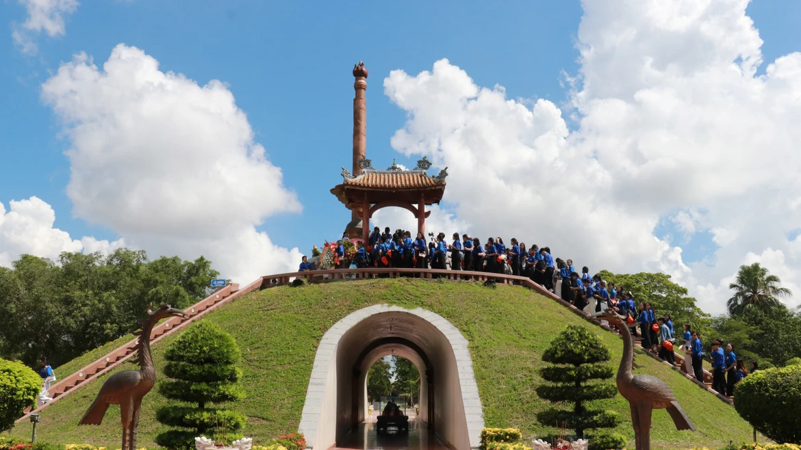 Ciudadela antigua de Quang Tri enciende patriotismo en jóvenes generaciones vietnamitas