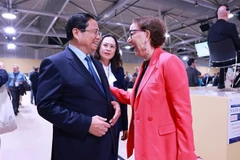 El primer ministro vietnamita, Pham Minh Chinh, y Rebeca Grynspan, secretaria general de la Conferencia de las Naciones Unidas sobre Comercio y Desarrollo (UNCTAD). (Fuente: VNA)