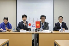 Participantes vietnamitas y japoneses en la rueda de prensa. (Fuente: VNA)