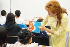 Alumnos tailandeses entusiasmados con el estudio del idioma vietnamita