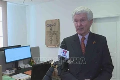 Joseph-Michel de Grand Ry, ex cónsul honorario de Hanoi en Bruselas, en la entrevista. (Fuente: VNA)