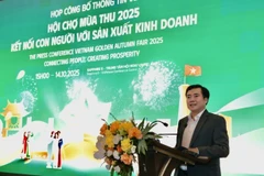 El viceministro de Industria y Comercio, Nguyen Sinh Nhat Tan, habla en el evento. (Fuente: VNA)