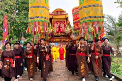 Ceremonia litúrgica para la adoración del maestro zen Tu Dao Hanh