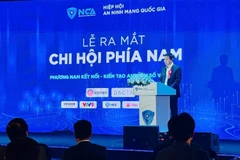 El teniente general Nguyen Minh Chinh, vicepresidente permanente de la NCA, habla en el evento. (Fuente: VNA)