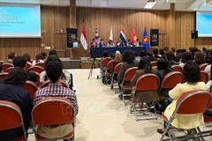 Panorama de la reunión. (Fuente: Embajada)