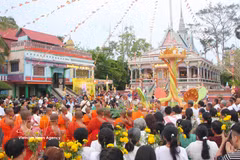 Celebraciones del Año Nuevo del pueblo Khmer en la pagoda Sro Lon (barrio My Xuyen, ciudad de Can Tho). (Fuente: VNA)