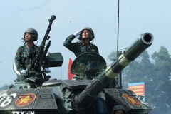 El Cuerpo de Blindados y Tanques participa en un ensayo del desfile para celebrar el 80.º aniversario del Día Nacional. (Foto: VNA)
