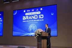 Do Quang Trung, jefe de la sucursal del Centro de Internet de Vietnam en la ciudad de Da Nang, pronuncia el discurso inaugural para la fase final del concurso “BrandID – Ciudadano digital con el dominio id.vn” (Fuente: Internet)