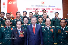 El secretario general del Partido Comunista de Vietnam y presidente del Estado, To Lam, y delegados. (Fuente: VNA)