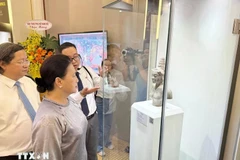 La expresidenta de la Asamblea Nacional de Vietnam, Nguyen Thi Kim Ngan, y delegados en el evento. (Fuente: VNA)