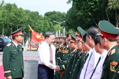 El secretario general del Partido Comunista de Vietnam, To Lam, y delegados. (Fuente: VNA)