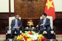 El presidente Luong Cuong recibe al embajador de Indonesia en Vietnam, Denny Abdi (Fuente: VNA)