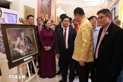 Presentan en Laos programa artístico en homenaje a Ho Chi Minh 