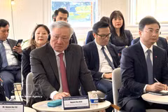 El viceprimer ministro permanente de Vietnam, Nguyen Hoa Binh. en el coloquio. (Fuente: VNA)