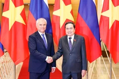 El presidente de la Asamblea Nacional de Vietnam, Tran Thanh Man, se reúne con el titular de la Duma Estatal de Rusia, Vyacheslav Volodin. (Fuente: VNA)