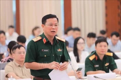 El subjefe del Departamento de Educación y Propaganda, Departamento General de Política del Ejército Popular de Vietnam, mayor general Tong Van Thanh, habla en el evento. (Fuente: VNA)