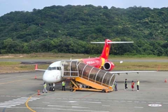 Un avión de Vietjet en Con Dao. (Fuente: Vietjet.com)