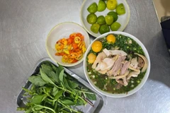 Pho (sopa de fideos de arroz con carne de res o pollo). (Fuente: tuoitre.vn)