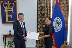 El embajador de Vietnam en México, concurrente en Belice, Nguyen Van Hai, presentó las cartas credenciales del Presidente Luong Cuong a la Gobernadora General de Belice, Dame Froyla Tzalam. (Fuente: VNA)