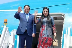 El primer ministro de Vietnam, Pham Minh Chinh, y su esposa. (Fuente: VNA)