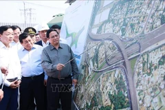 El primer ministro Pham Minh Chinh inspeccionó el 1 de febrero la construcción de la intersección de Tan Van del proyecto de la carretera de circunvalación 3 de Ciudad Ho Chi Minh. (Fuente: VNA)