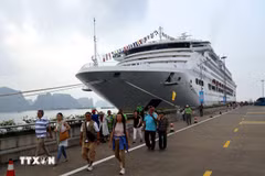 El crucero Pacific World trajo a unos 1,7 mil turistas a la provincia de Quang Ninh. (Foto: VNA)