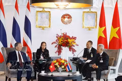 El secretario general del Partido Comunista de Vietnam y presidente de la República, To Lam, se reúne con el presidente del Parlamento y de la Cámara de Representantes de Tailandia, Sophon Saram. (Fuente: VNA)