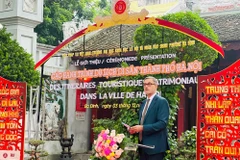 Se trata de un hermoso y prometedor viaje de cooperación, que refleja la riqueza y la fuerza de la amistad entre los dos países, afirmó el embajador de Francia en Vietnam, Olivier Brochet. (Fuente: Vietnamplus)