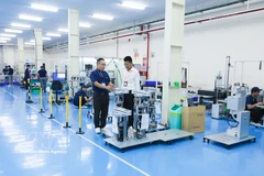Línea de montaje robótica en la compañía TAZMO Vietnam (Parque Industrial Long Hau, Tay Ninh). (Fuente: VNA)