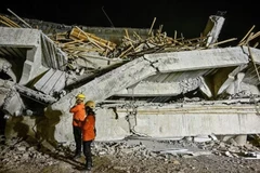 Escena del derrumbe del edificio. (Fuente: AFP)