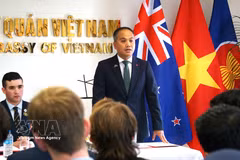 El embajador de Vietnam en Wellington, Phan Minh Giang, habla en el evento. (Fuente: VNA)