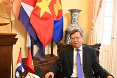 El embajador de Vietnam en Cuba, Le Quang Long, en la entrevista. (Fuente: VNA)