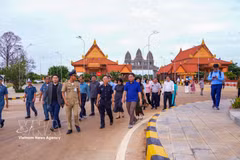 Representantes vietnamitas y camboyanos en el estudio de campo. (Fuente: VNA)