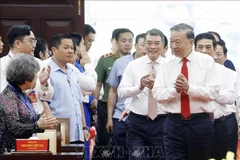 El secretario general del Partido Comunista de Vietnam, To Lam, y delegados. (Fuente: VNA)