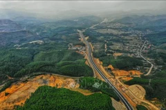 La autopista Ha Long - Van Don vista desde arriba. (Foto ilustrativa: VNA)