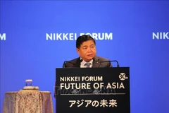 El viceprimer ministro de Vietnam, Nguyen Chi Dung, habla en la 30.ª edición del Foro Nikkei "El Futuro de Asia". (Fuente: VNA)