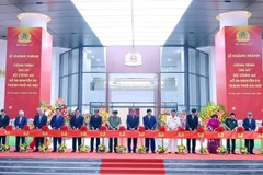 El secretario general del Partido Comunista de Vietnam, To Lam, y delegados en la inauguración. (Fuente: VNA)