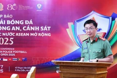 El coronel Pham Kim Dinh, jefe del Departamento de Asuntos Políticos del Ministerio de Seguridad Pública de Vietnam, habla en la rueda de prensa. (Fuente: VNA)