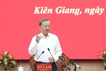 El secretario general del Partido Comunista de Vietnam, To Lam, habla en el evento. (Fuente: VNA)
