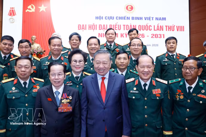 El secretario general del Partido Comunista de Vietnam y presidente del Estado, To Lam, y delegados. (Fuente: VNA)