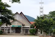 Singular iglesia de piedra de Da Tong, un atractivo de la zona montañosa de Dam Rong en Lam Dong 