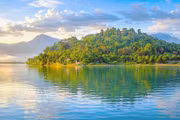 Lago Lak, la mayor reserva natural de agua dulce de la Altiplanicie Occidental